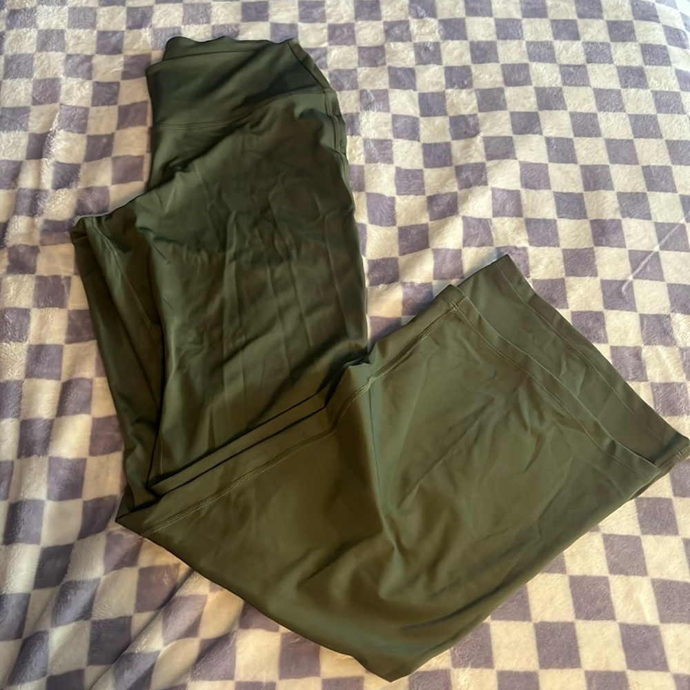 Victoria’s Secret Pink High Wasted Ultimate Flare Legging Size XL NWOT